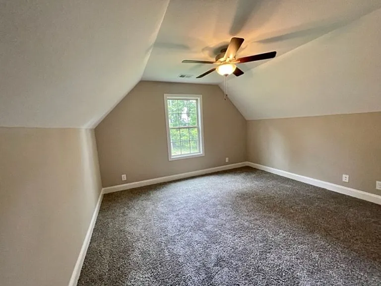 1212 Cardinal Creek Dr — Photo 8