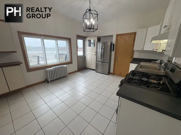573 Shirley St APT 2, Winthrop, MA 02152