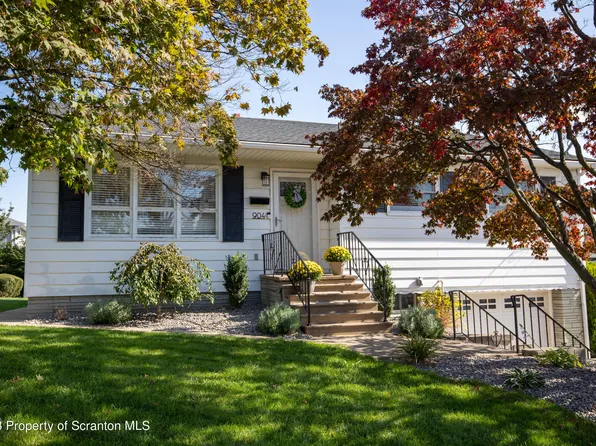 904 Woodmere Ave, Olyphant, PA 18447