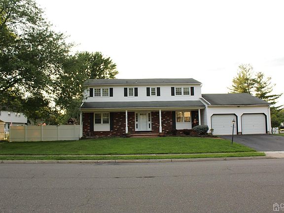5th image of 28 Kory Dr