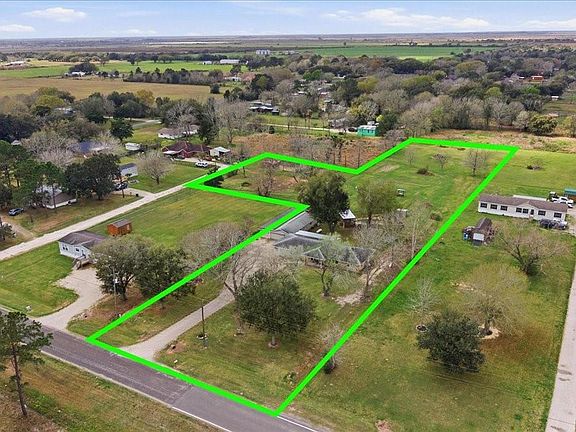 3rd image of 134 Meneley Rd