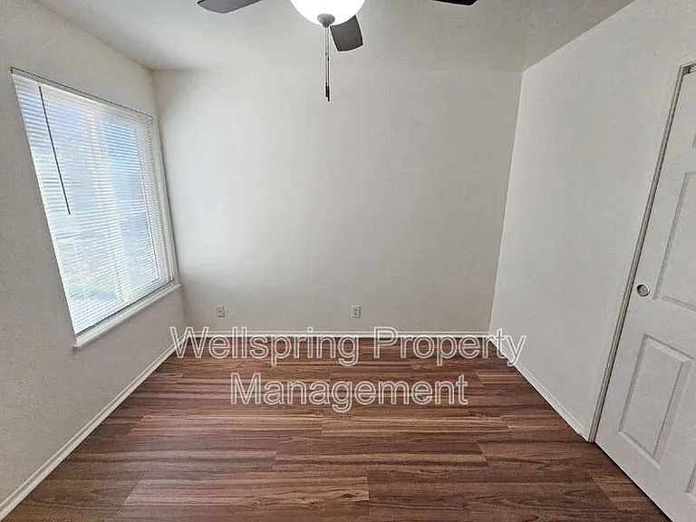 920 W Perch Ave — Photo 9