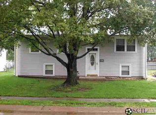 2929 Streamside Dr, Columbus, IN 47203