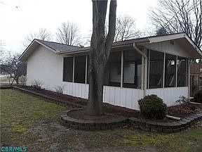 1st image of 160 Pat Haven Dr