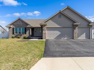 3705 Eagles Ridge Dr, Beloit, WI 53511