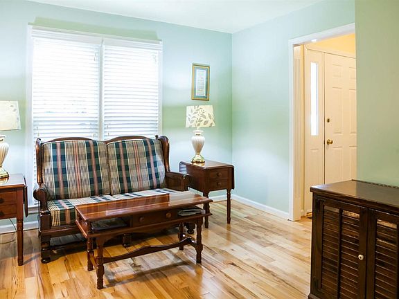5th image of 4625 Hickory Creek Dr