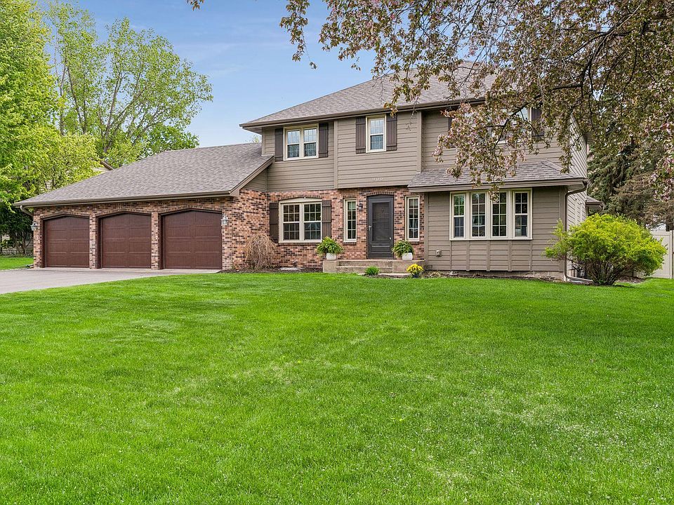 1st image of 900 Nina Ct