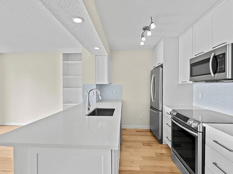 286 Cypress Point Dr — Photo 5