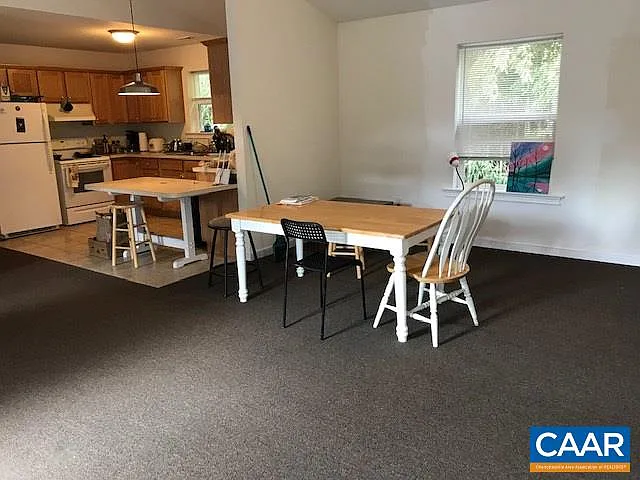 109 Chelsea Dr — Photo 10