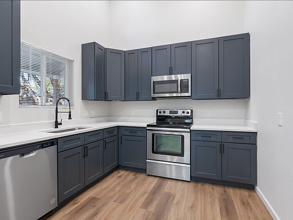 Un-staged kitchen