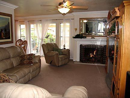 Textured ceilings and crown moulding