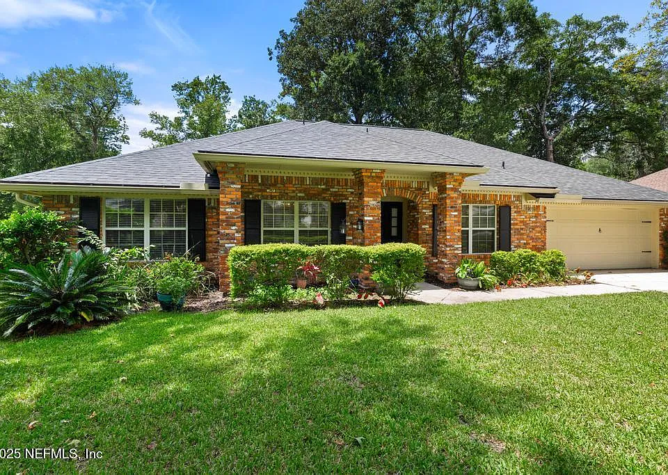 12152 Dividing Oaks Trl W