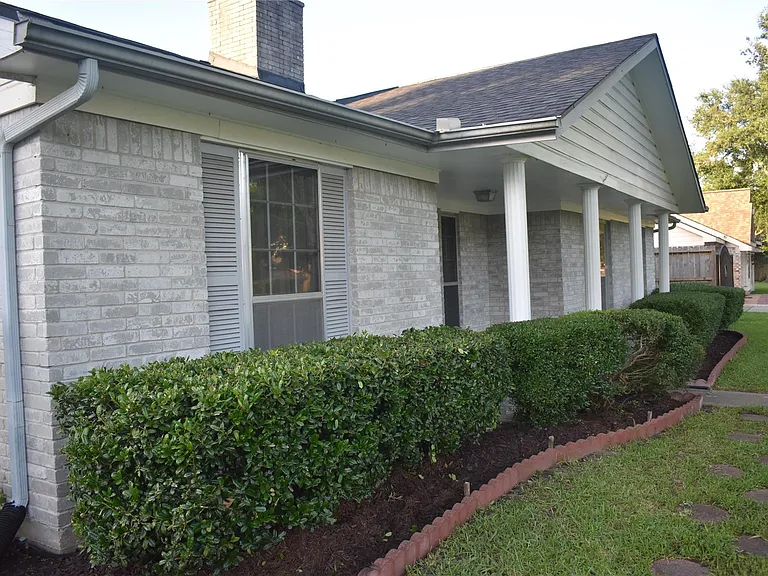 3110 Springhill Dr — Photo 40