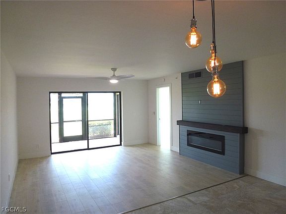4th image of 16290 Kelly Cove Dr APT 253