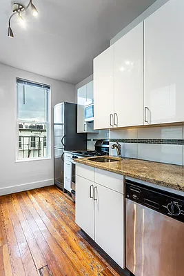 Rented by Compass | media 20