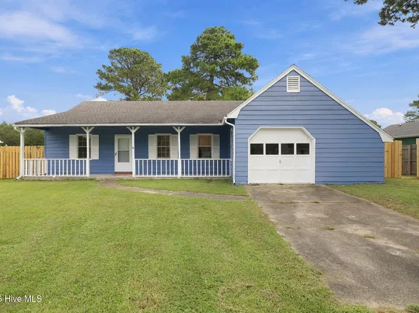 2218 Bridle Trail, Midway Park, NC 28544
