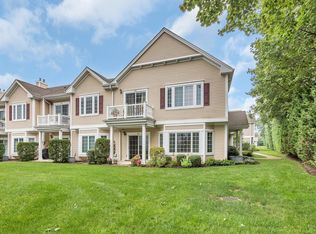 41 Genevieve Ct, Amityville, NY 11701