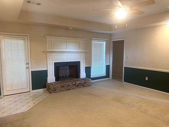 2nd image of 107 Lark Spur Dr