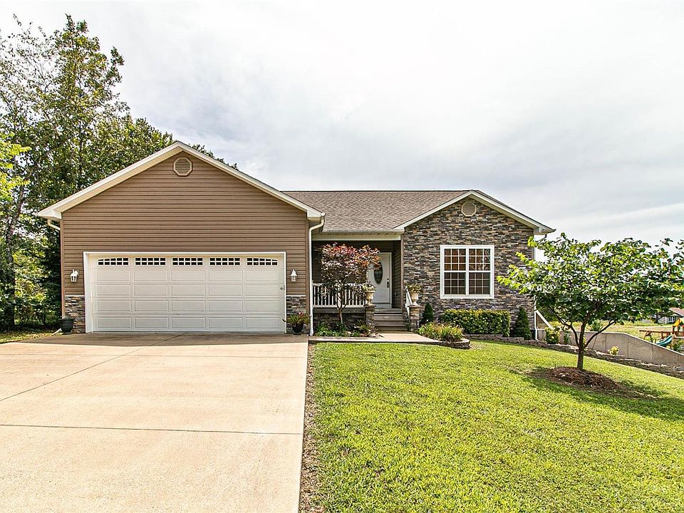1st image of 220 Anna Dr