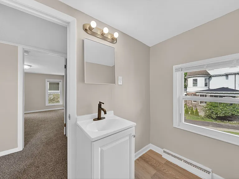 23 W Burdick St #A1 — Photo 8