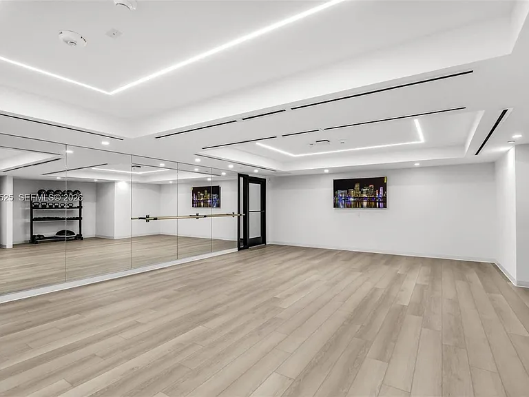 225 N Miami Ave #1005 — Photo 17