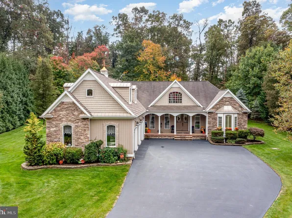 6520 Orefield Rd, Spring Grove, PA 17362