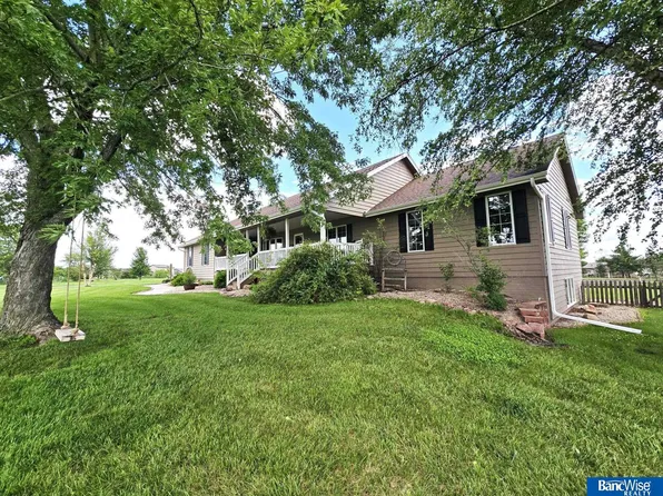 6830 SW 9th St, Lincoln, NE 68523