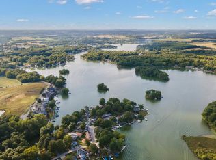 1040 Pleasant Pt APT 4, Rome City, IN 46784