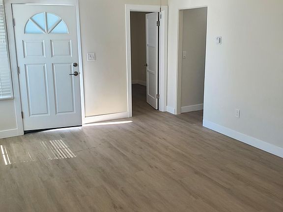 3rd image of 130 W Ivy St #130