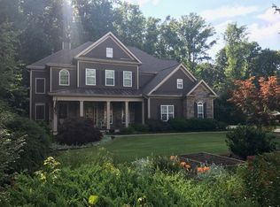 8450 Sagewood Dr, Gainesville, GA 30506