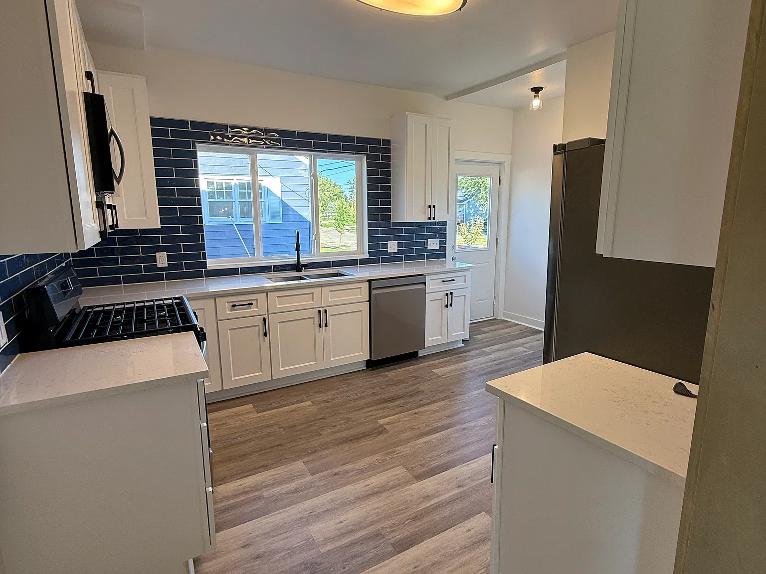 3 bed, 1396 sqft, $1,700 — Photo 4