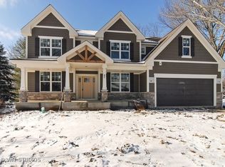 87 Linden Rd, Lake Zurich, IL 60047