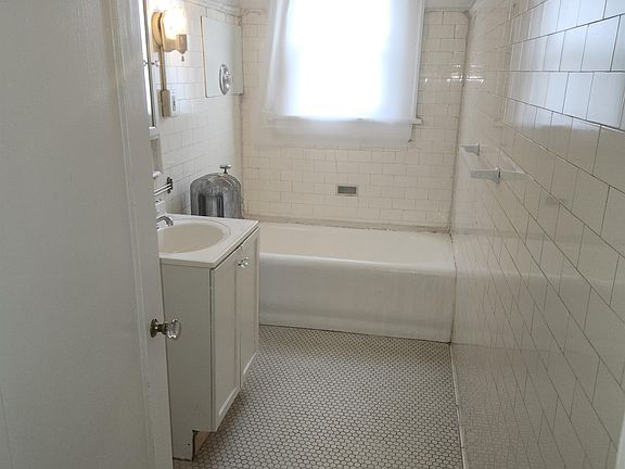 5th image of 1248 Logan Ave NW #1