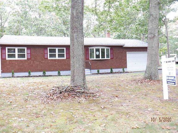 3rd image of 16 Evergreen Ln