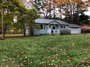 18522 N Fruitport Rd, Spring Lake, MI 49456