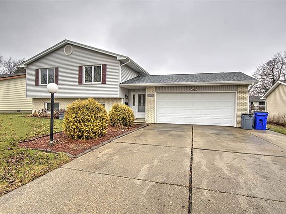 2nd image of 1686 E Barrington Ave