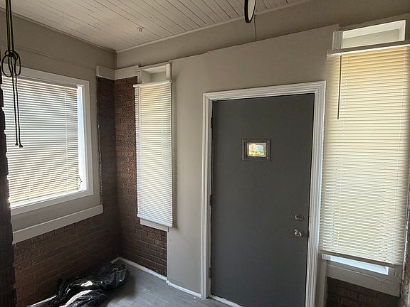 2nd image of 1121 Polk St