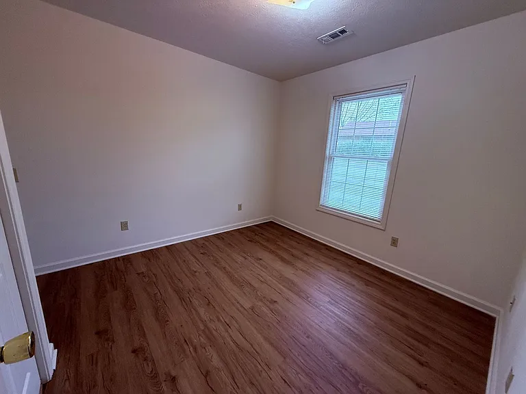 65 Majestic Dr — Photo 4
