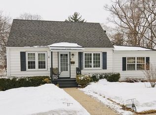 346 SE Garfield Ave, Mundelein, IL