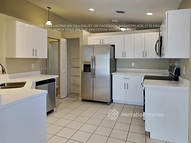 3400 NW 78th Ave — Photo 8