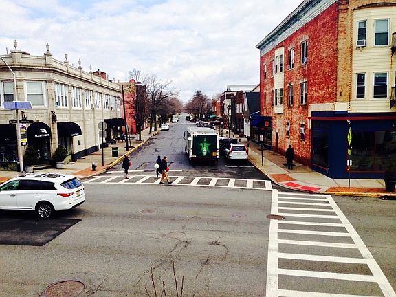 Street view: Bloomfield Ave @ Midland Ave.