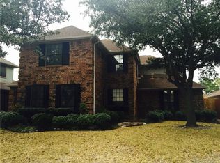 401 Hunters Creek Dr, Mesquite, TX