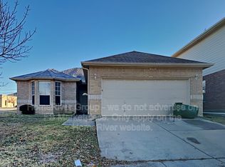 501 Blueberry Hill Ln, Mansfield, TX 76063
