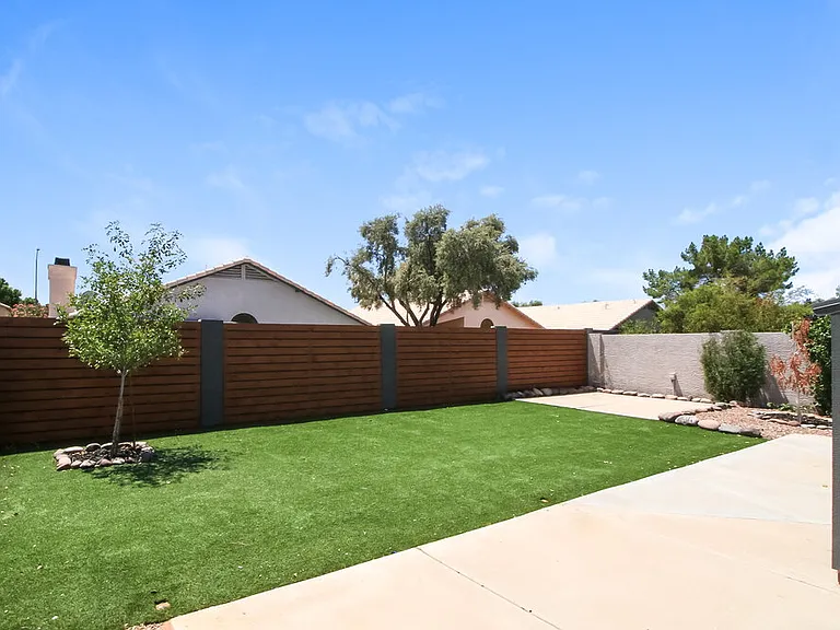2533 E Camino St — Photo 15