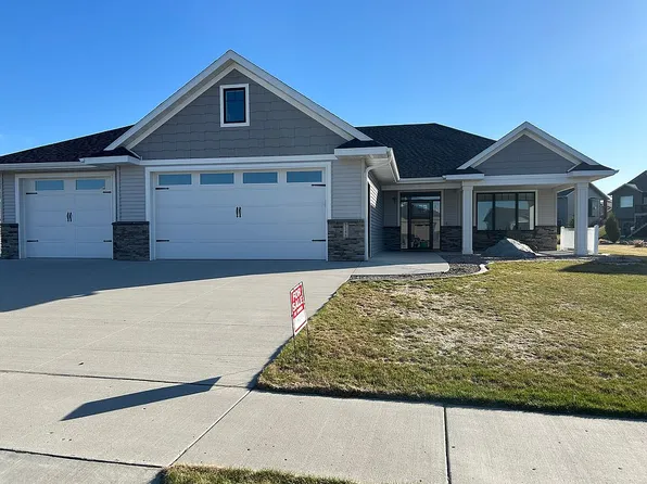 5346 Mica Dr, Bismarck, ND 58503