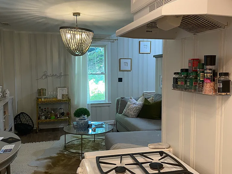 2503 Acorn Ave NE — Photo 3