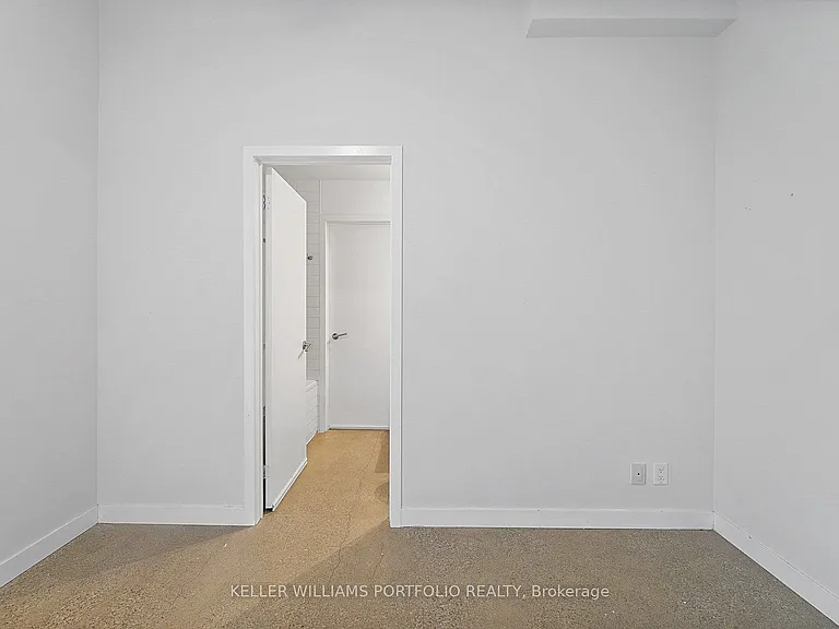 569 King St E #407 — Photo 18