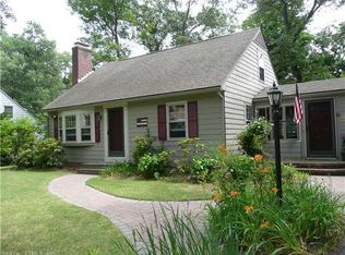 11 Carver Cir, Simsbury, CT 06070