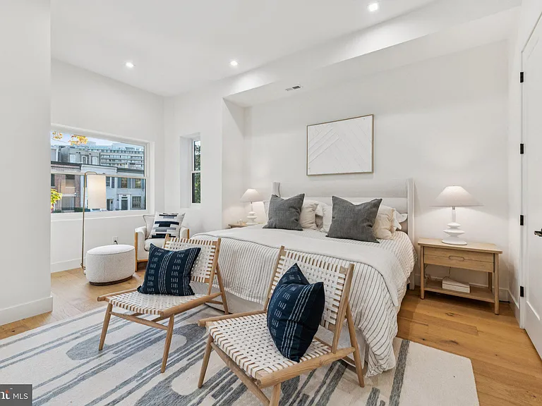 2507 I St NW — Photo 13