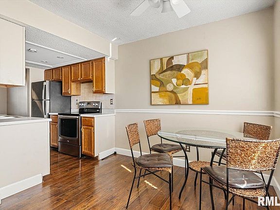 4th image of 14 Sycamore Row